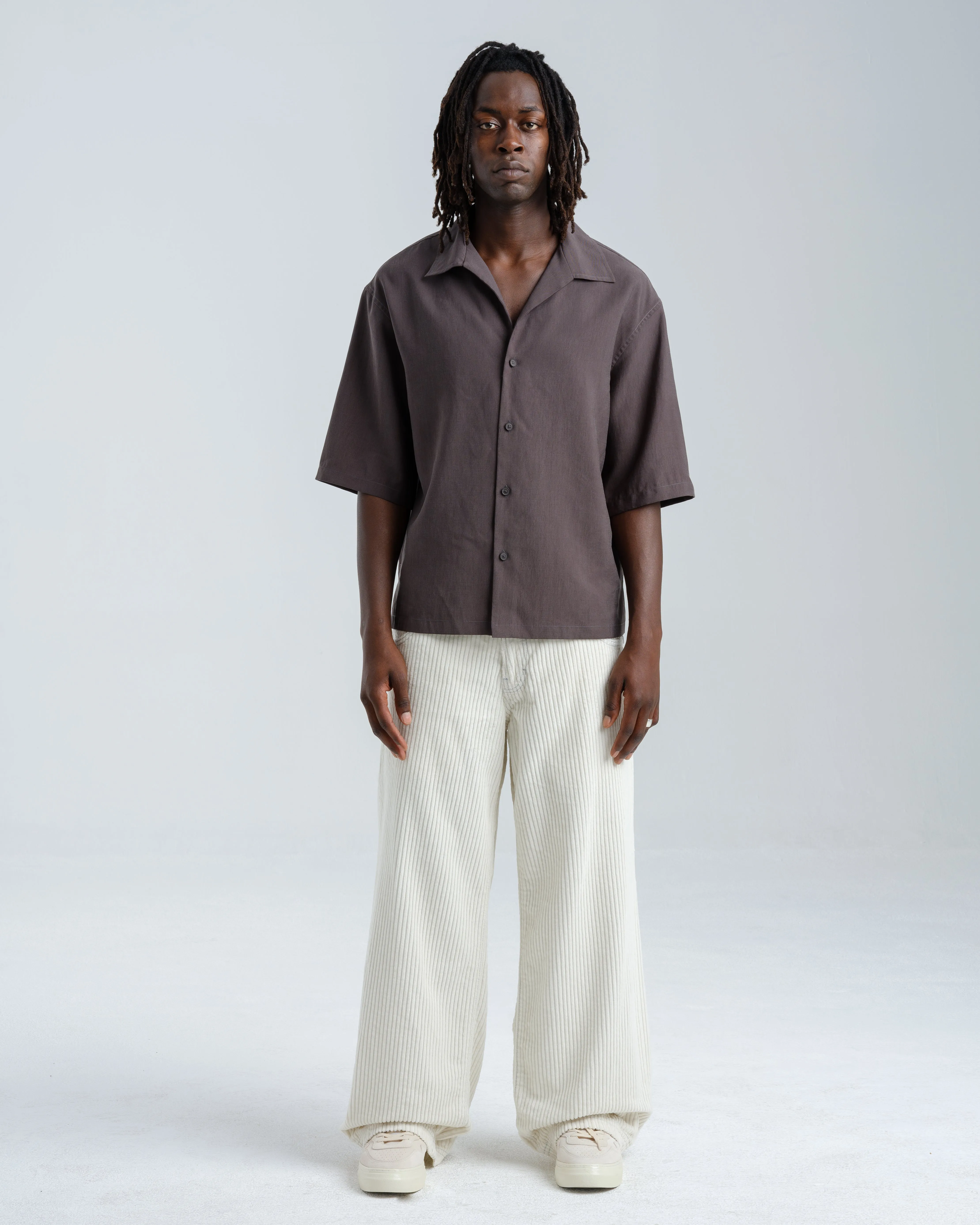 1179 Easy Wide Pipes. 23. 4 Wale Corduroy. Tofu.