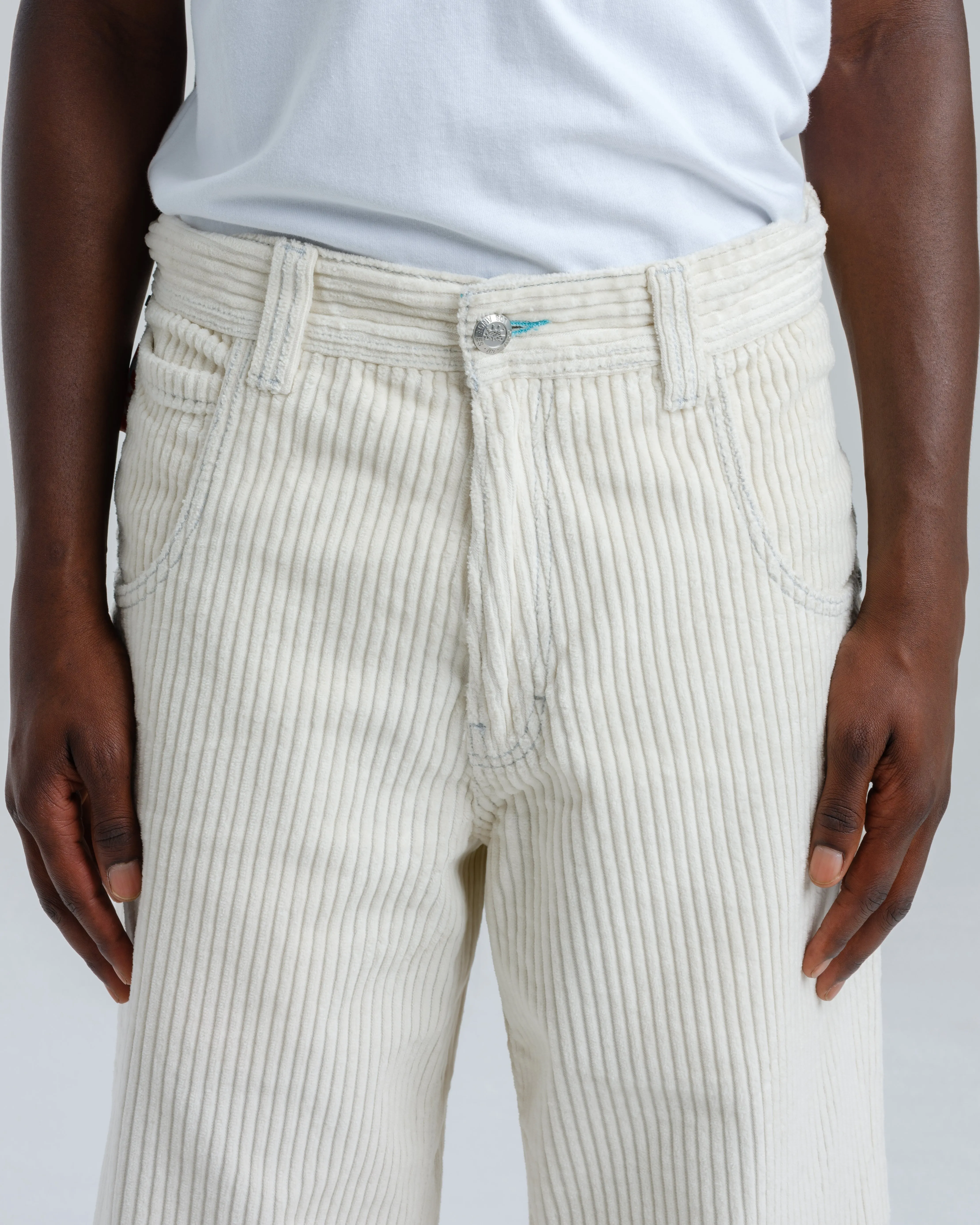 1179 Easy Wide Pipes. 23. 4 Wale Corduroy. Tofu.