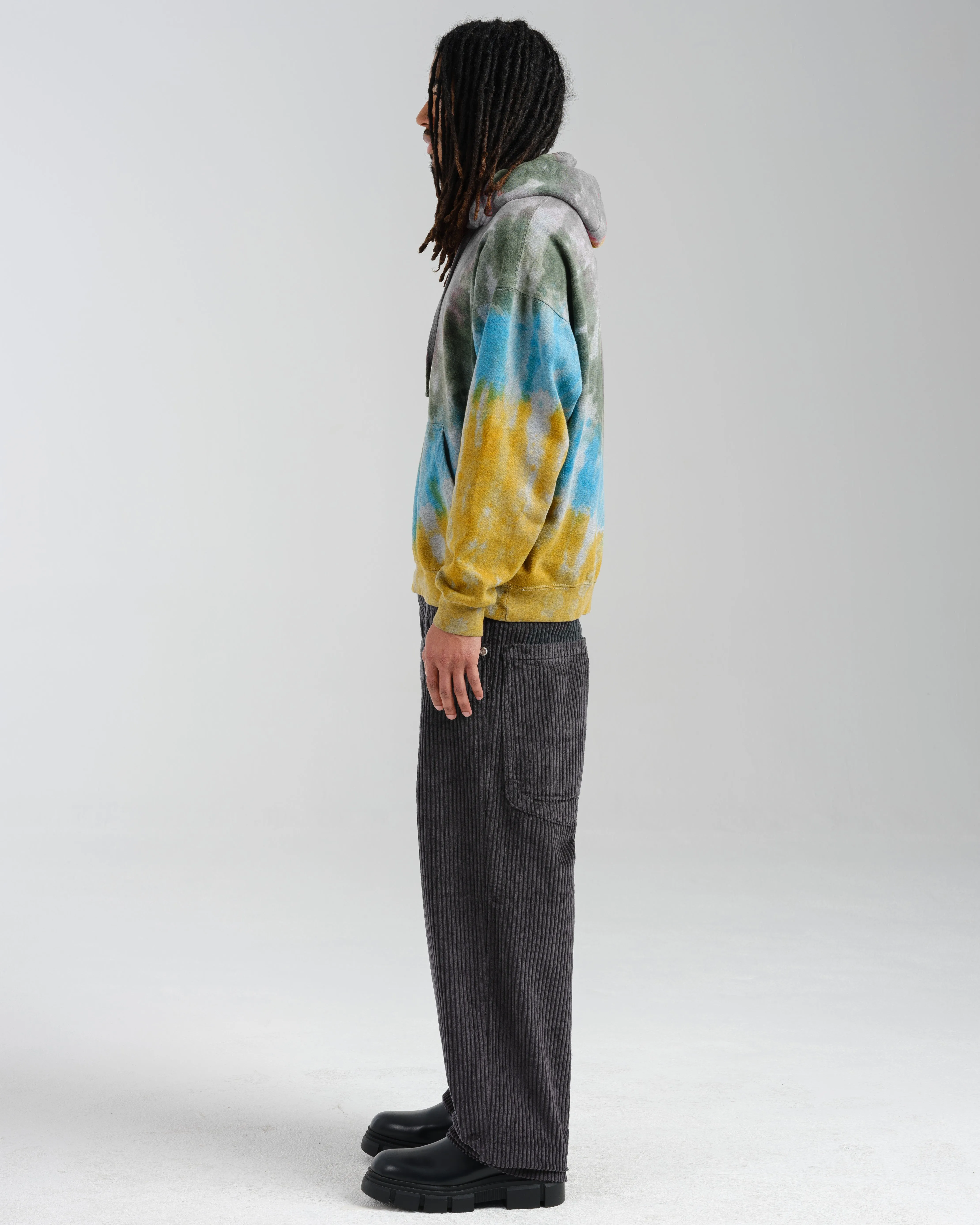 169 Low Down. 20. 4 Wale Corduroy. Magnet.