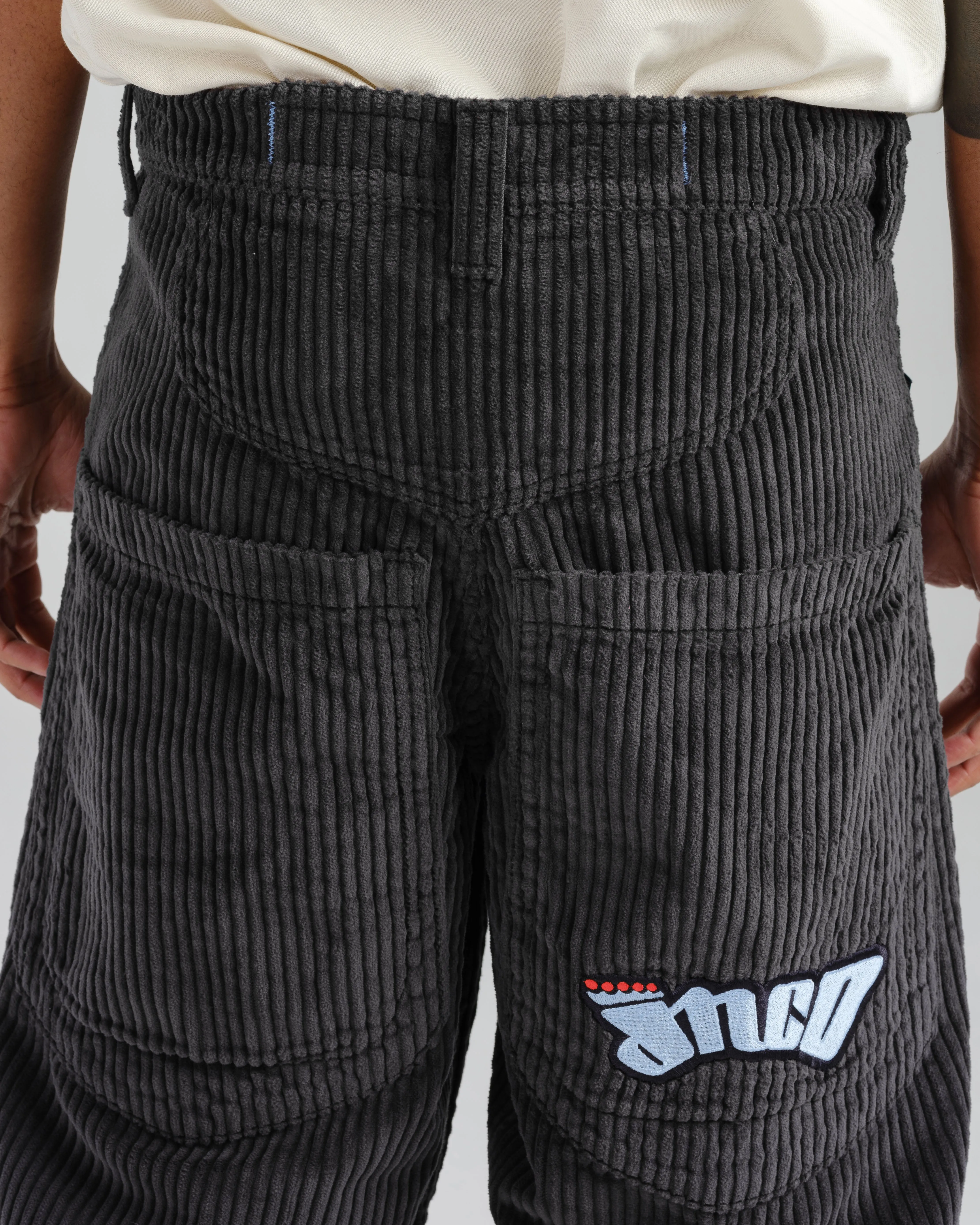 169 Low Down. 20. 4 Wale Corduroy. Magnet.