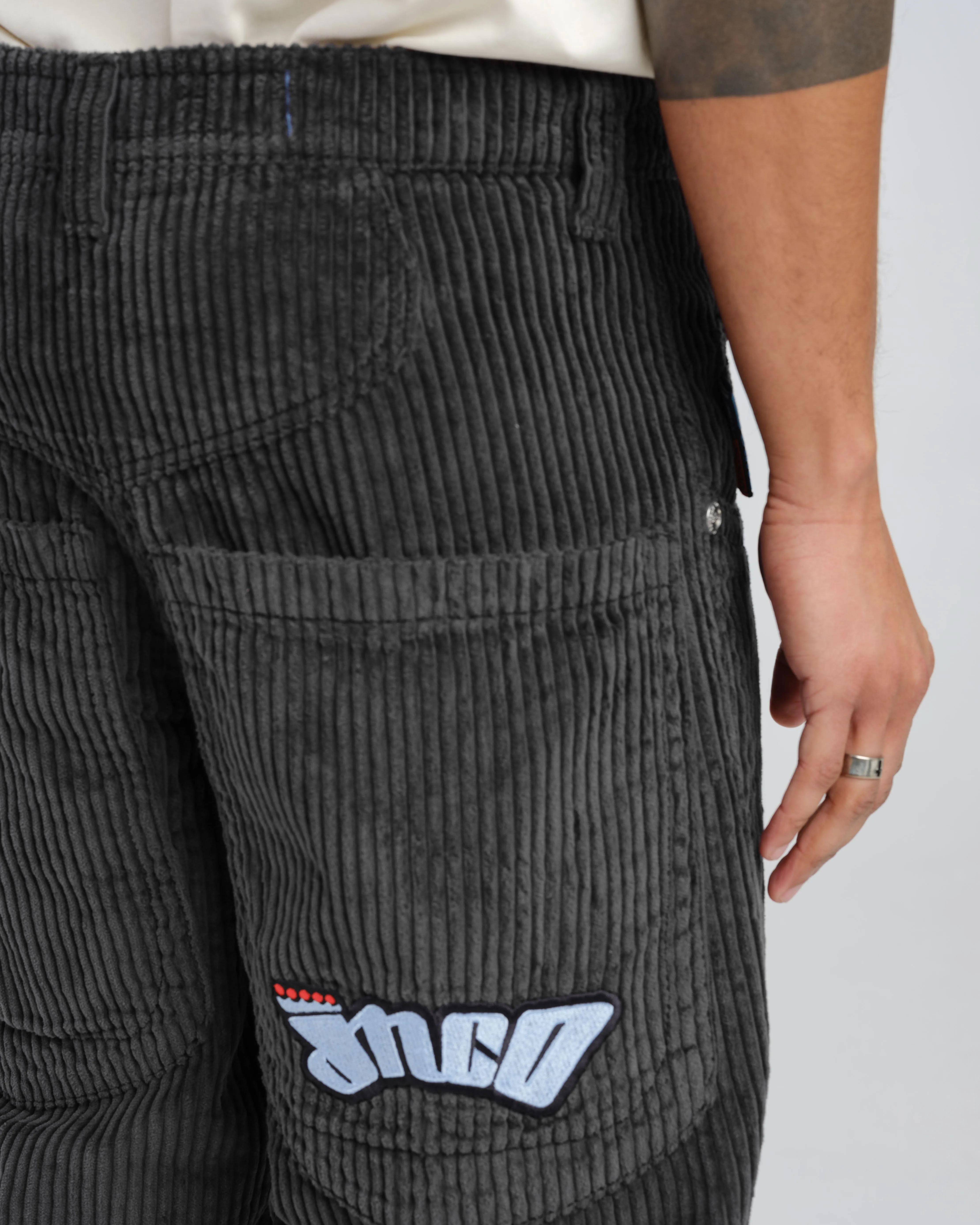 169 Low Down. 20. 4 Wale Corduroy. Magnet.