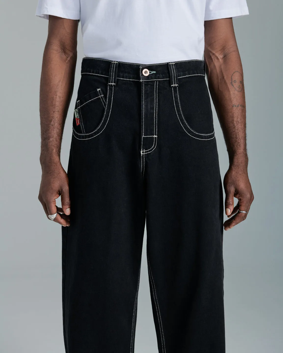 169 Low Down. 20. Jet Black.