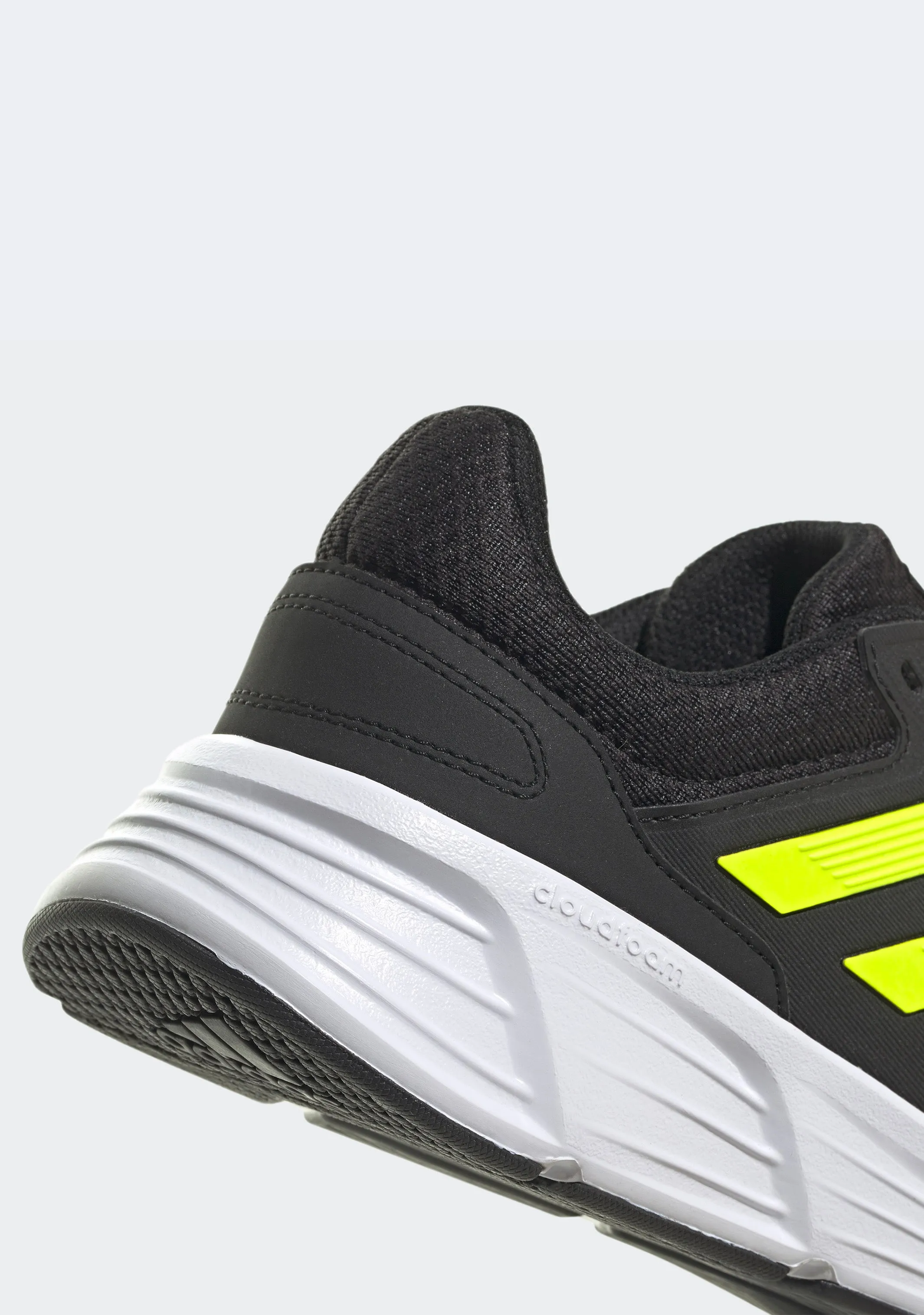 Adidas Men's Galaxy 6
