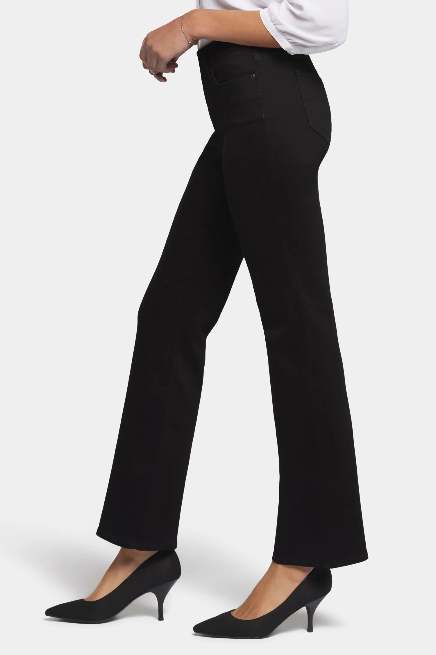 Blake Slim Flared Jeans In Petite - Black