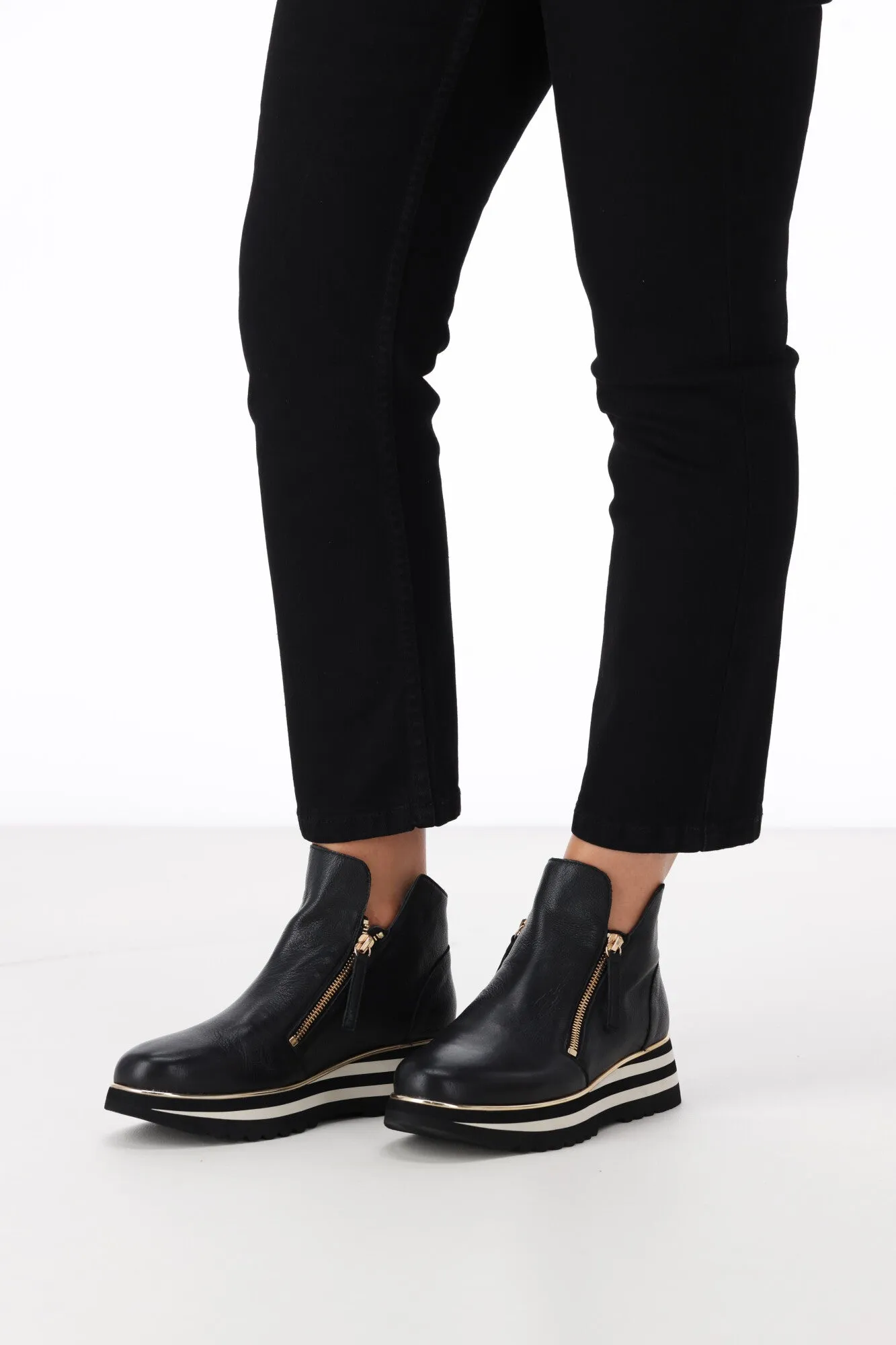 Django & Juliette Evol Black