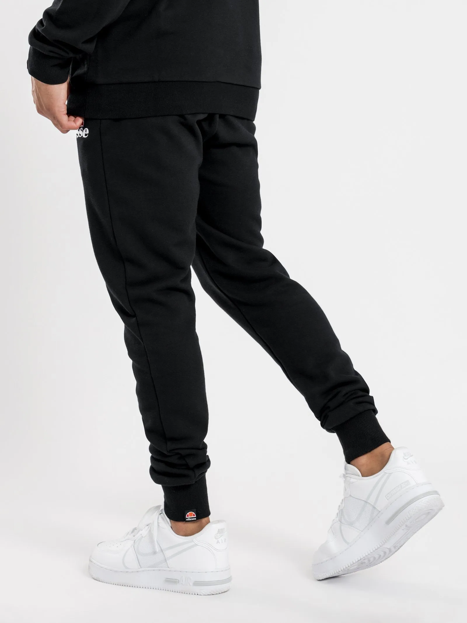 ELLESSE MEN'S NIORI BLACK TRACKPANTS