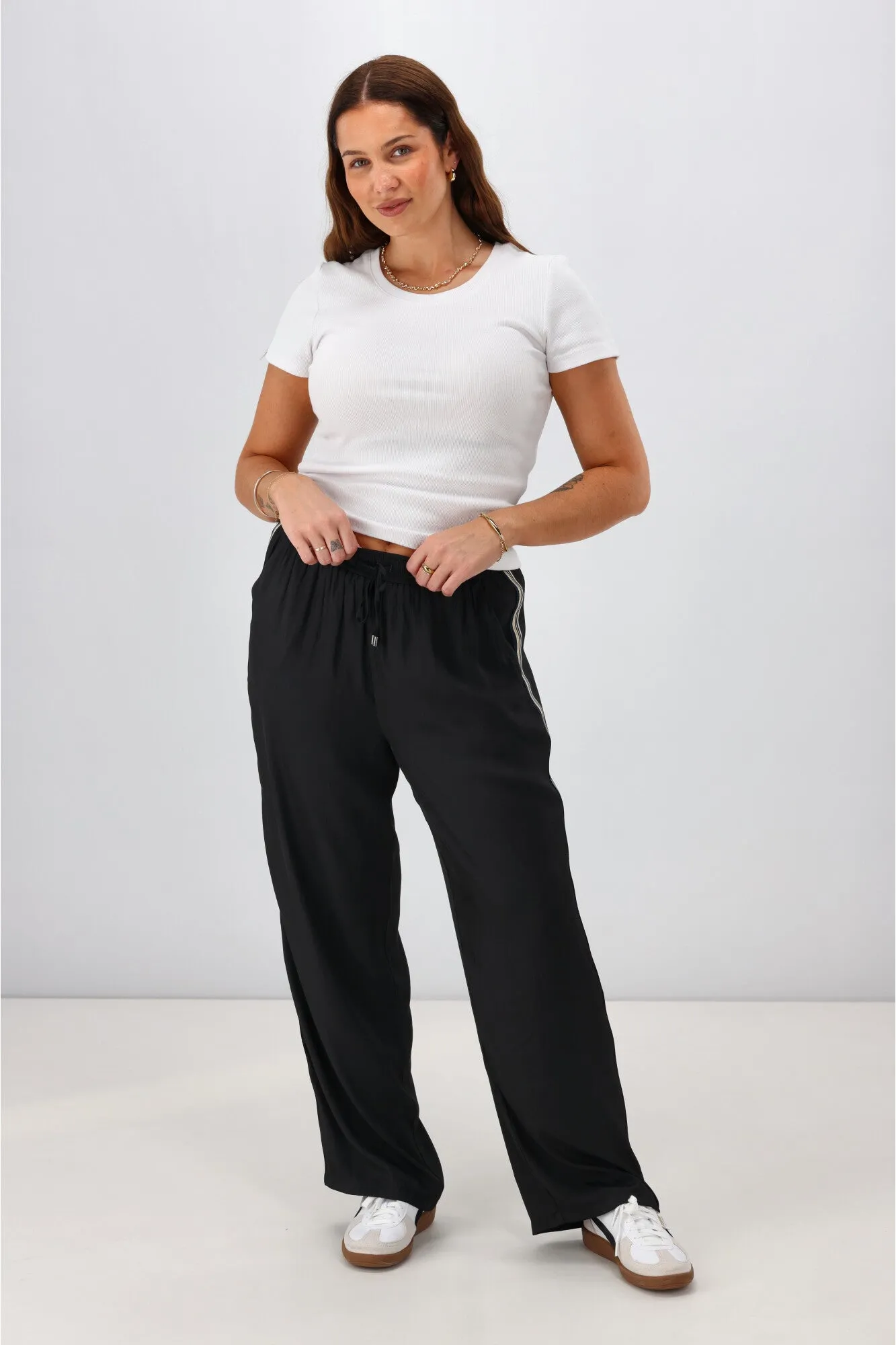 Gloss the Label Taylor Side Taped Wide Leg Pants Black
