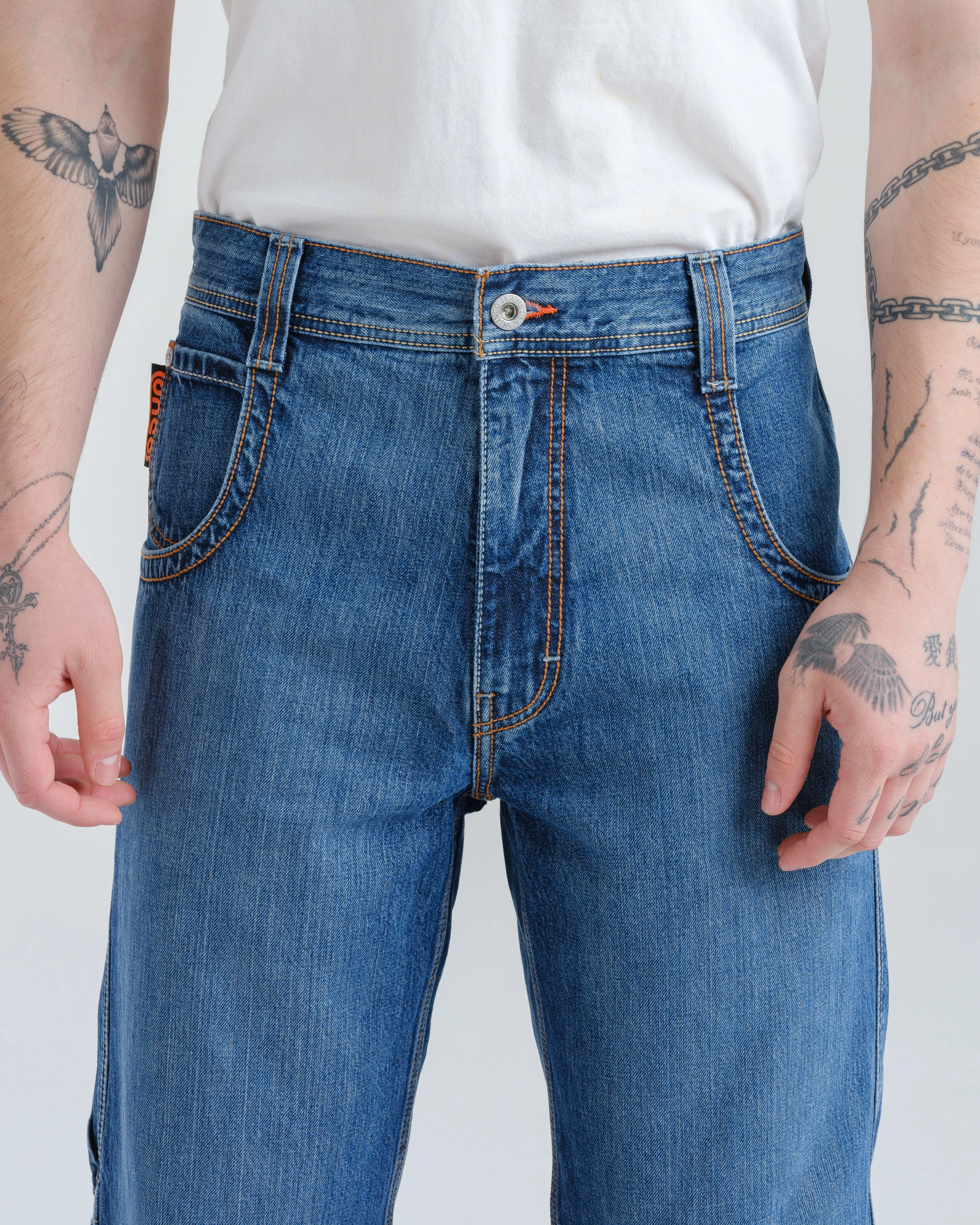 Handyman Carpenter. 20. Hand-Sand Vintage.