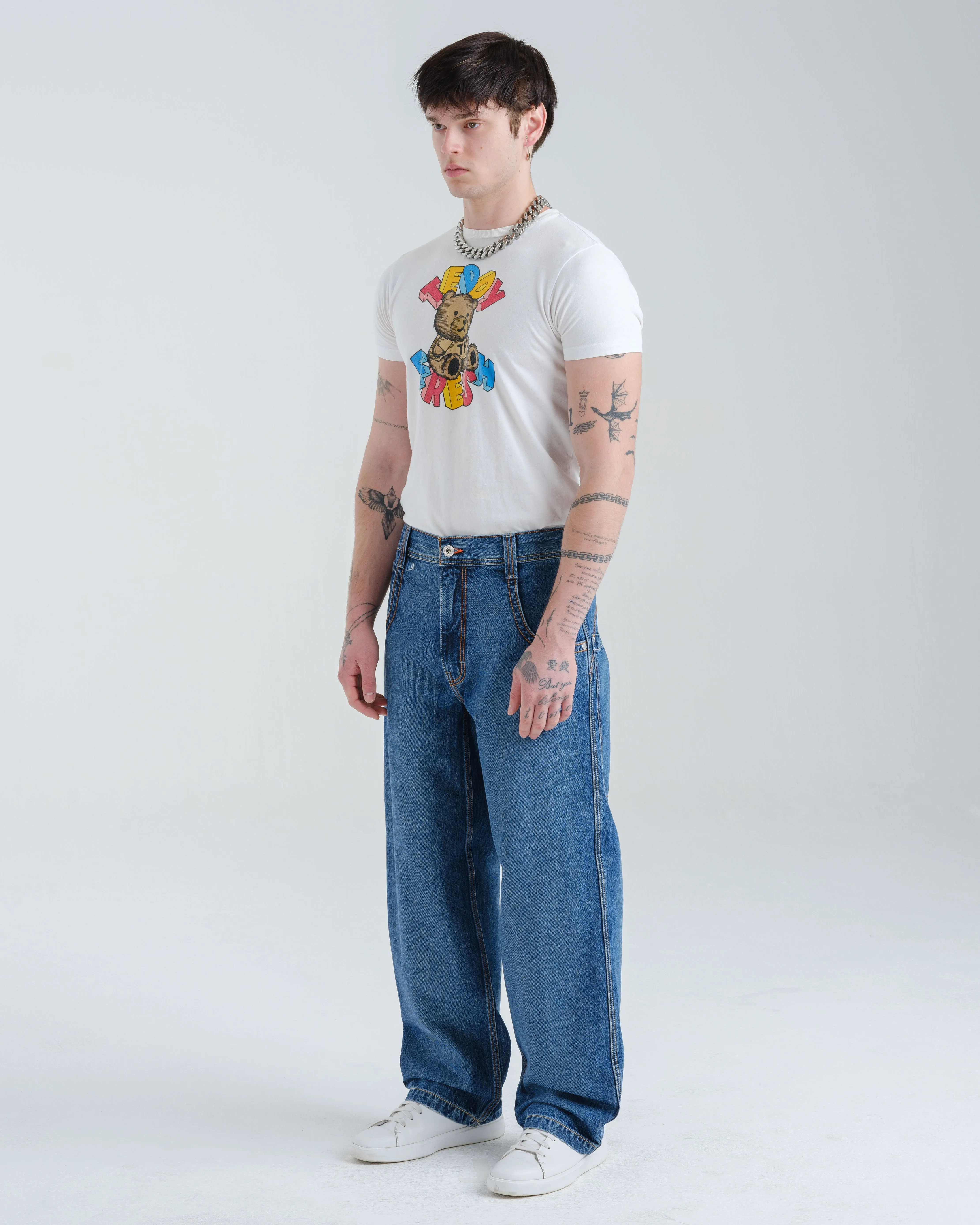 Handyman Carpenter. 20. Hand-Sand Vintage.