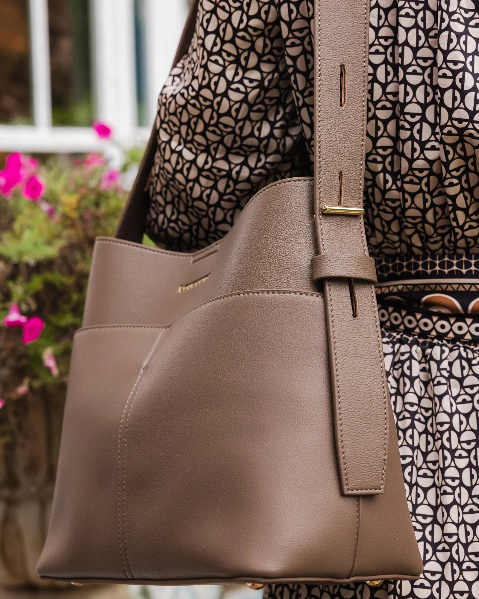 Louenhide Samantha Handbag Mocha