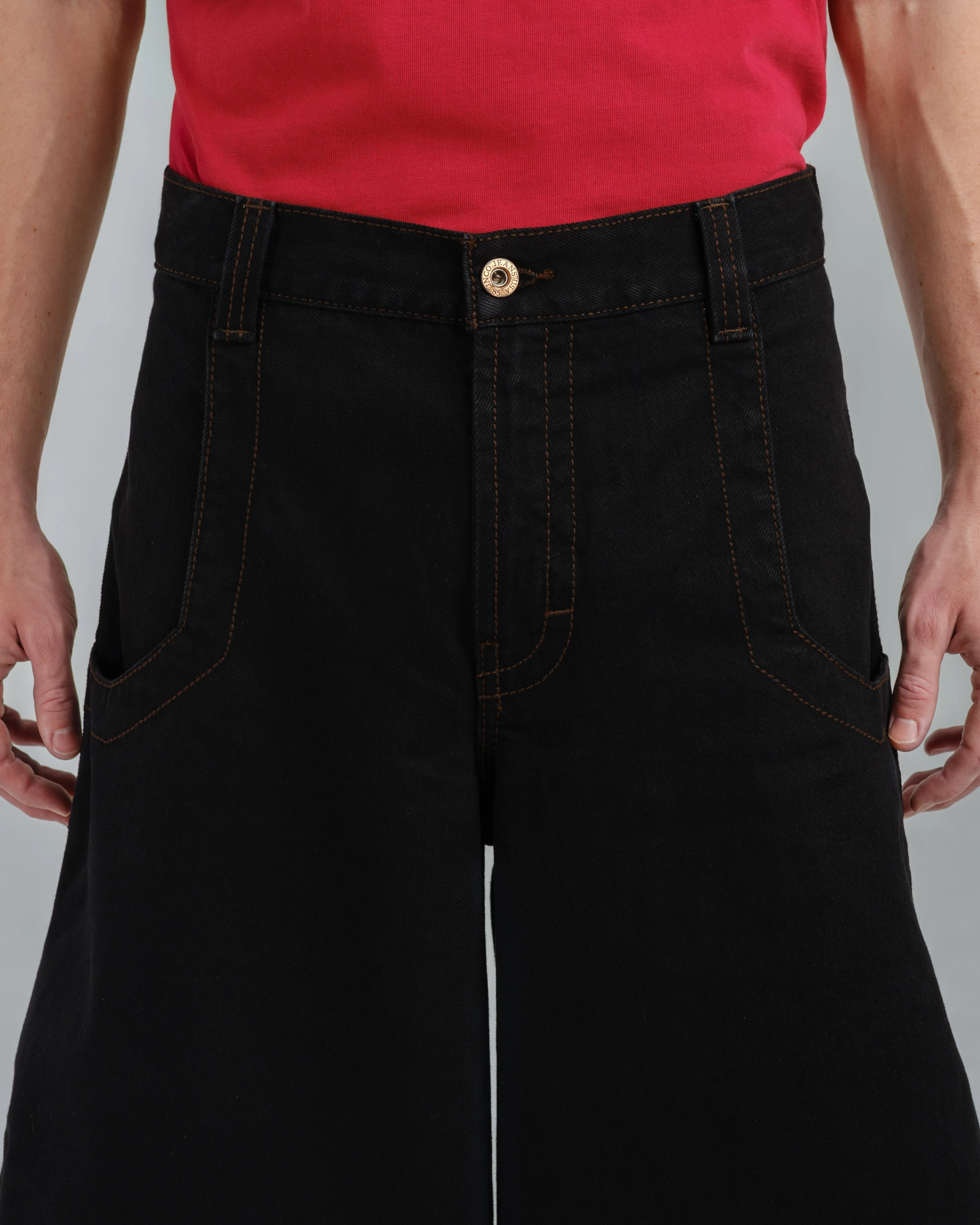 Mammoth. 40. Jet Black.