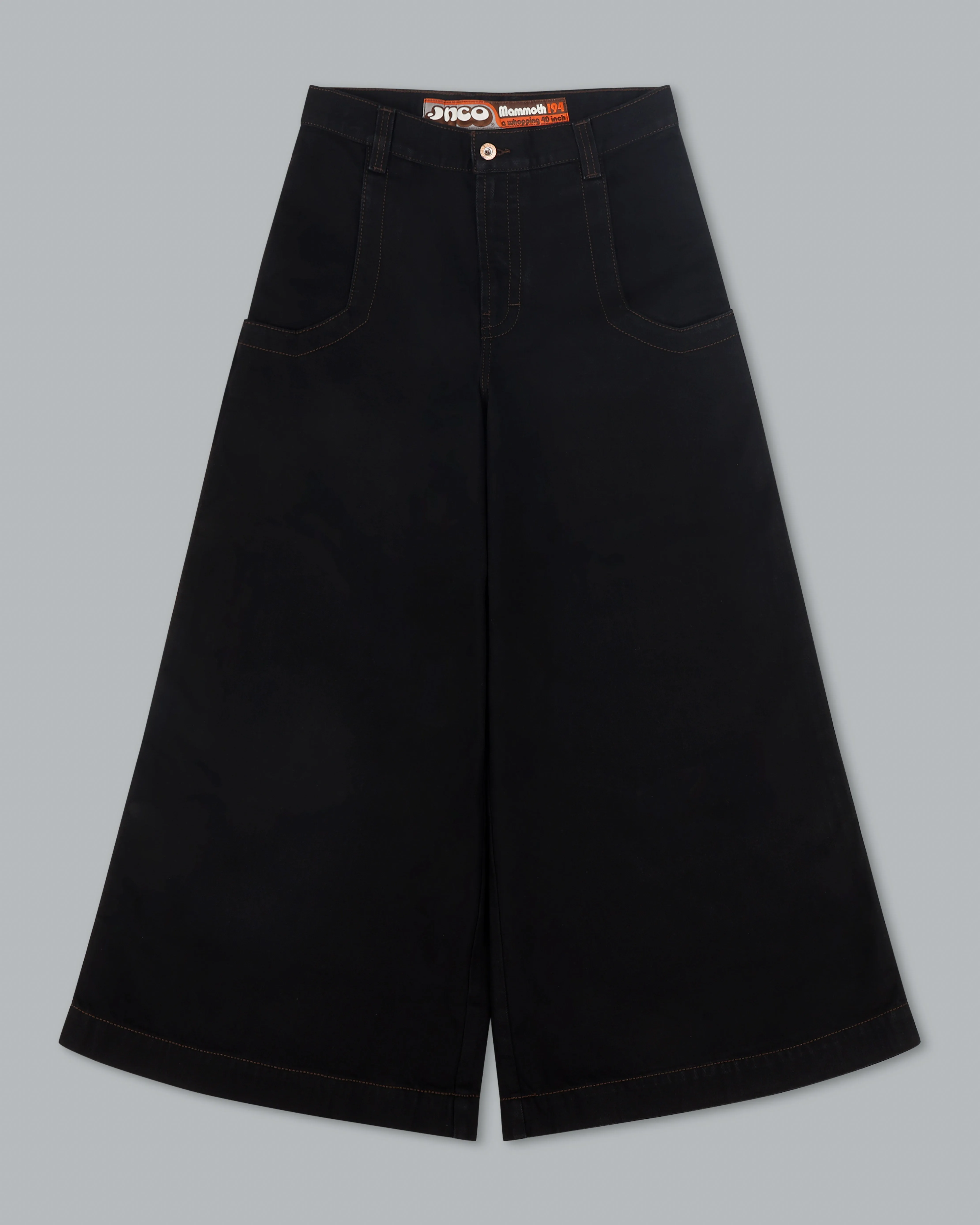 Mammoth. 40. Jet Black.