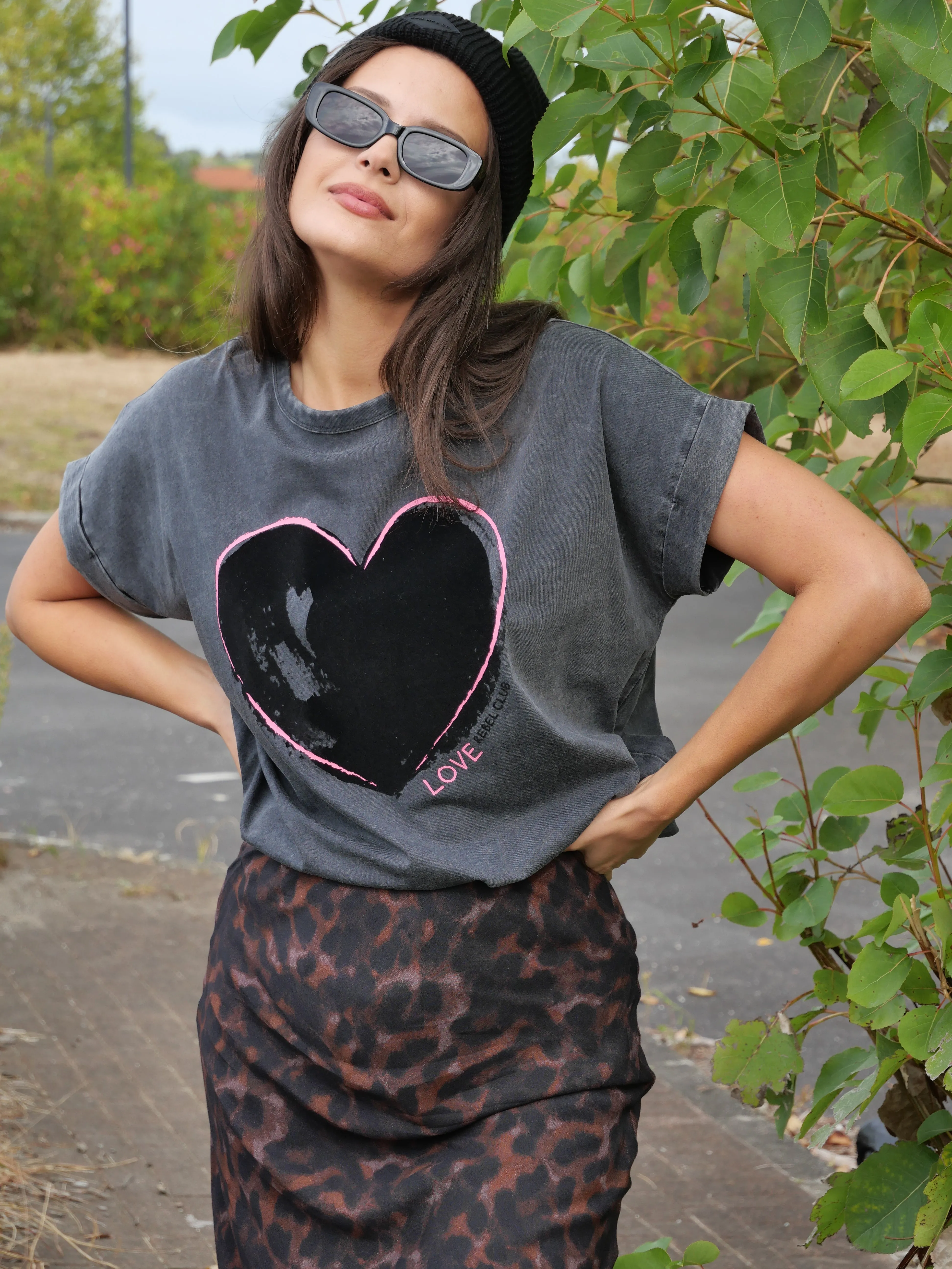 Rebel Club Heart Crush Capsleeve Tee Acid Black