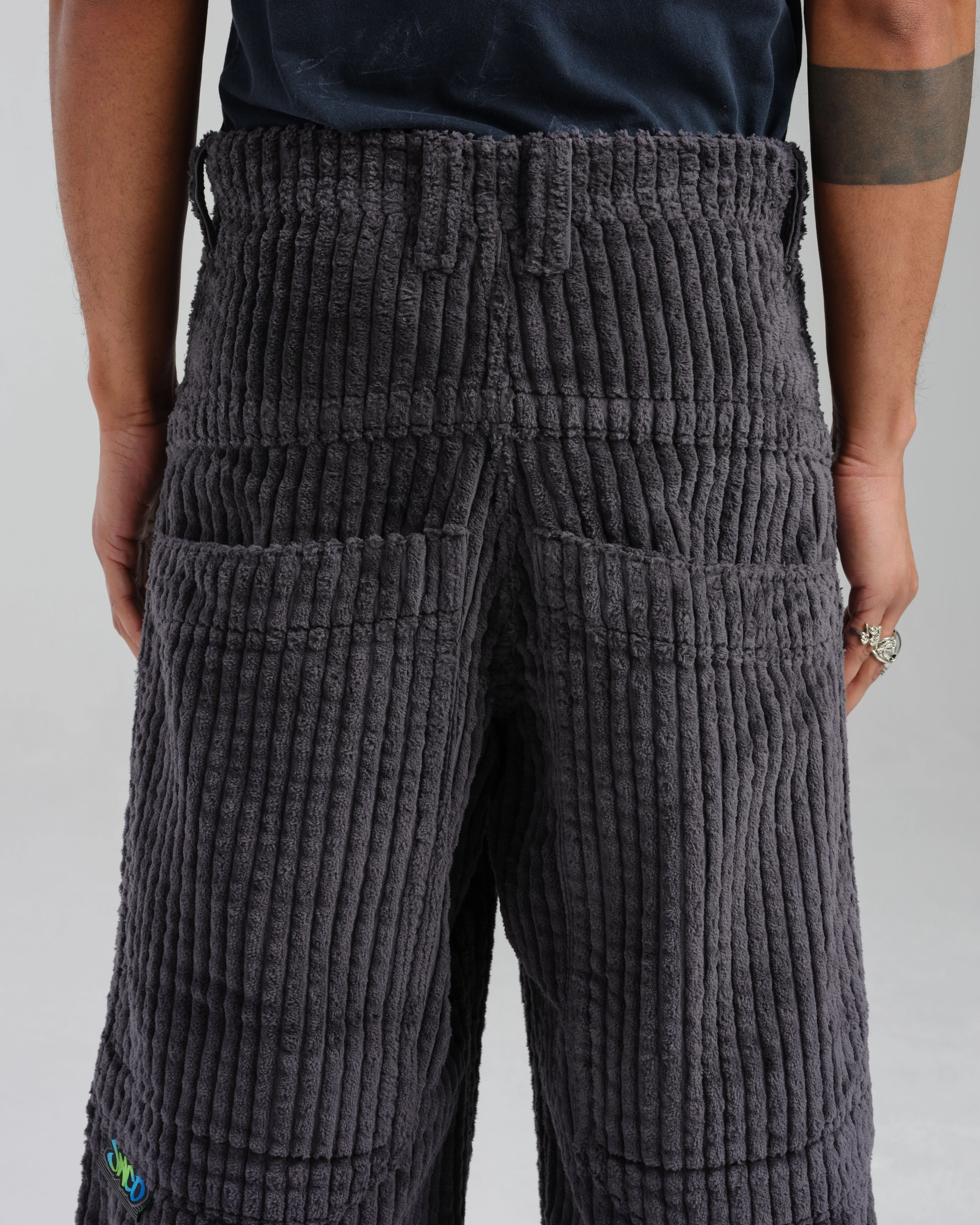 Rollin. 26. 2 Wale Corduroy. Magnet.