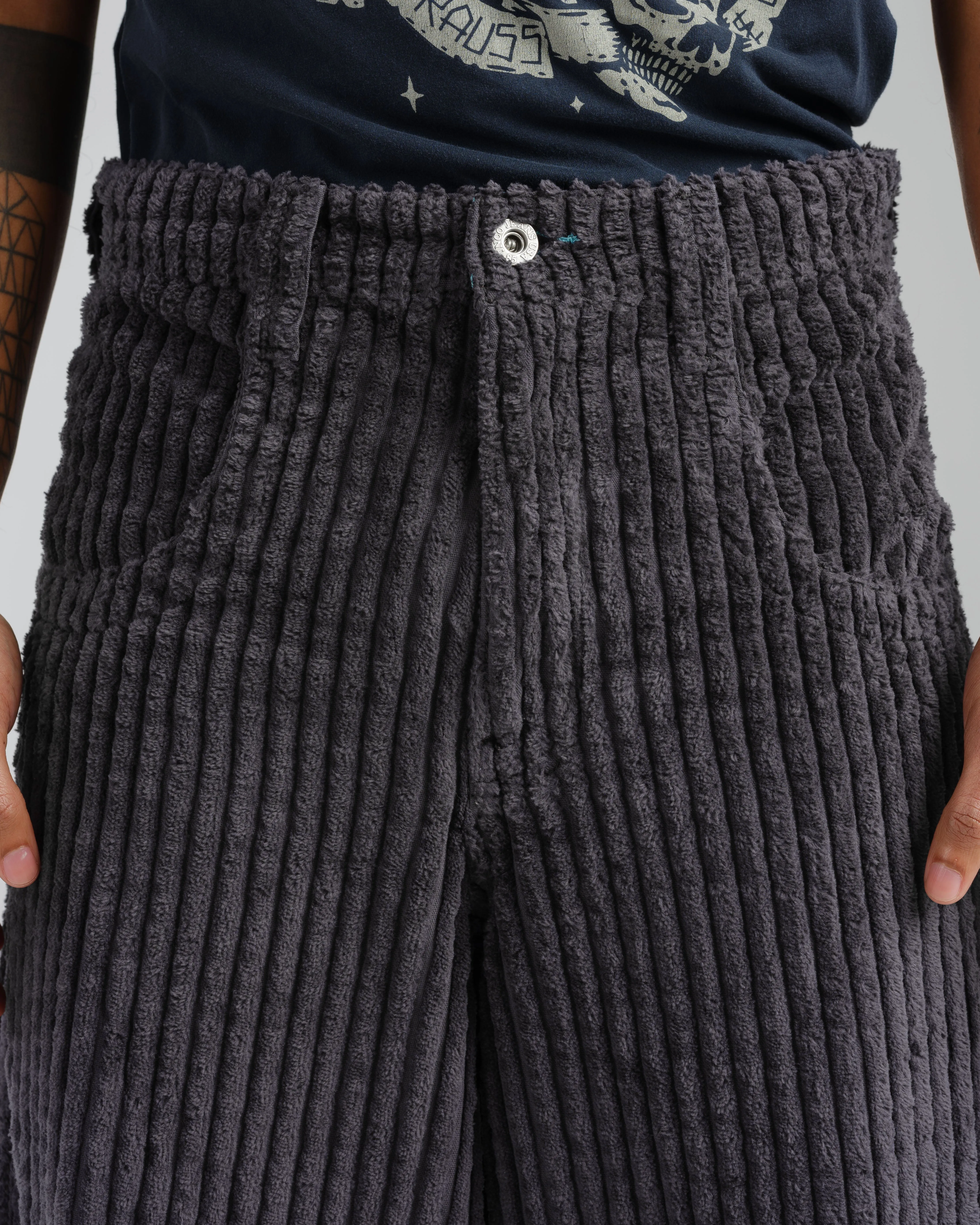 Rollin. 26. 2 Wale Corduroy. Magnet.