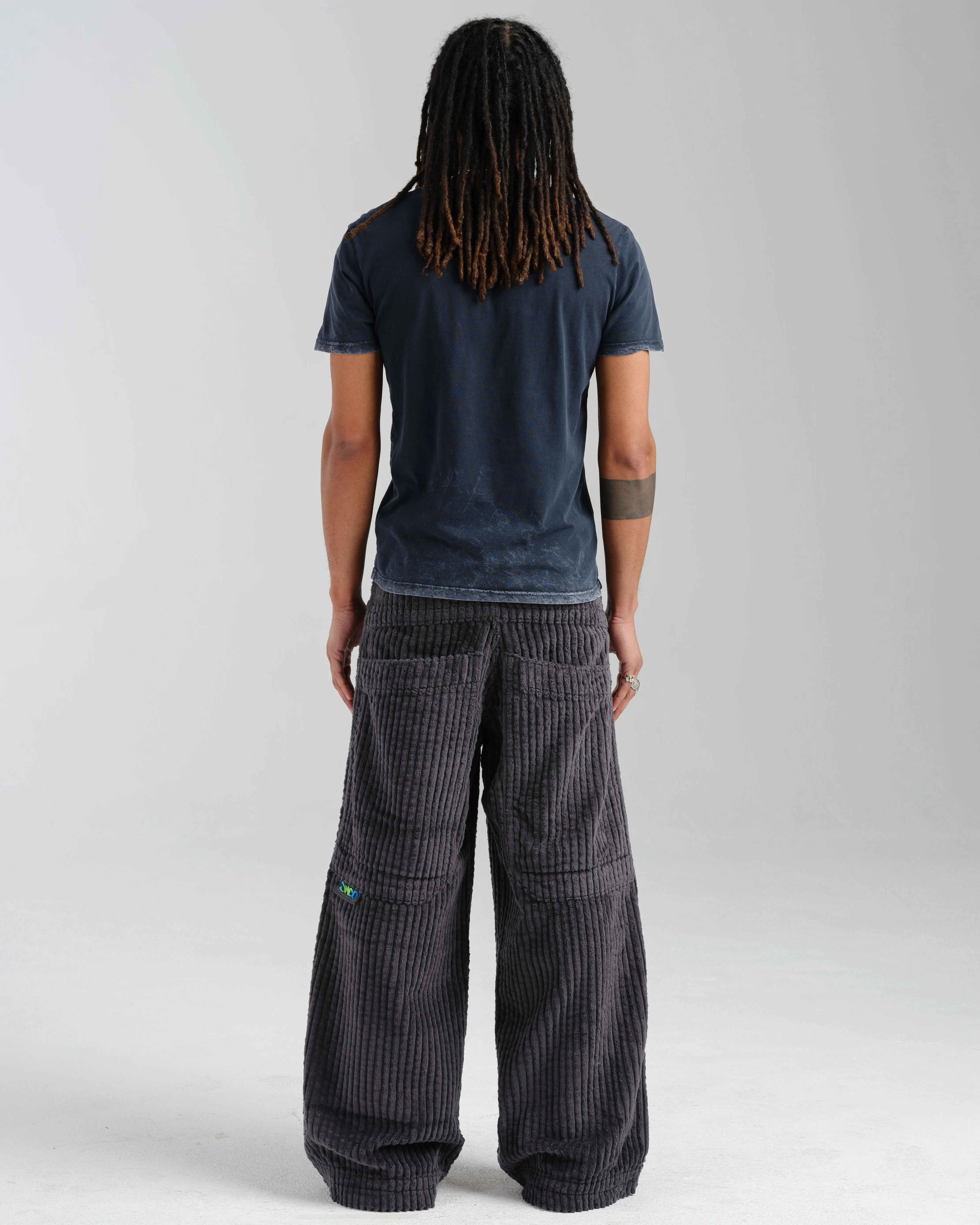Rollin. 26. 2 Wale Corduroy. Magnet.