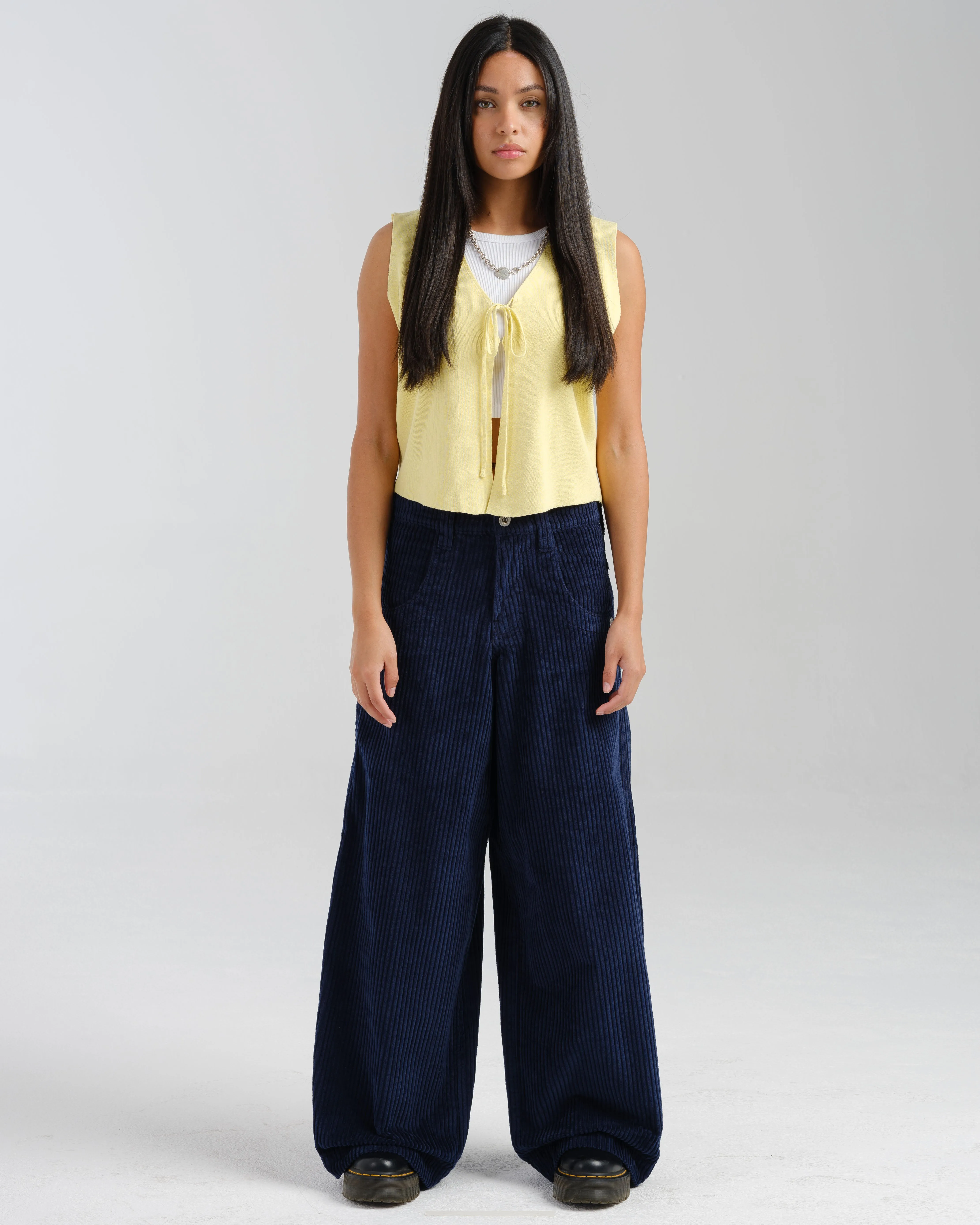 W101 Twin Cannon. 26. 4 Wale Corduroy. Navy.
