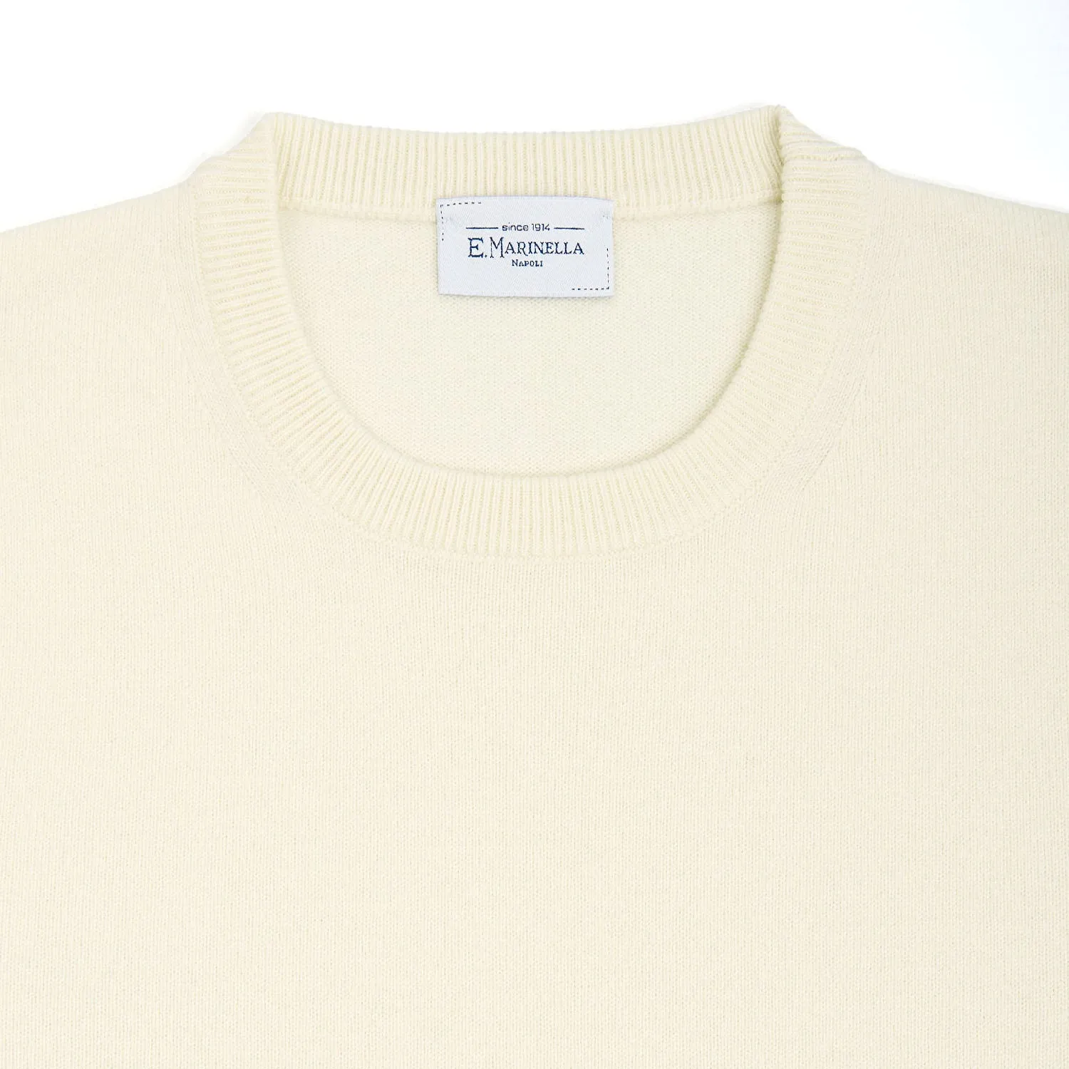 WHITE CREWNECK SWEATER