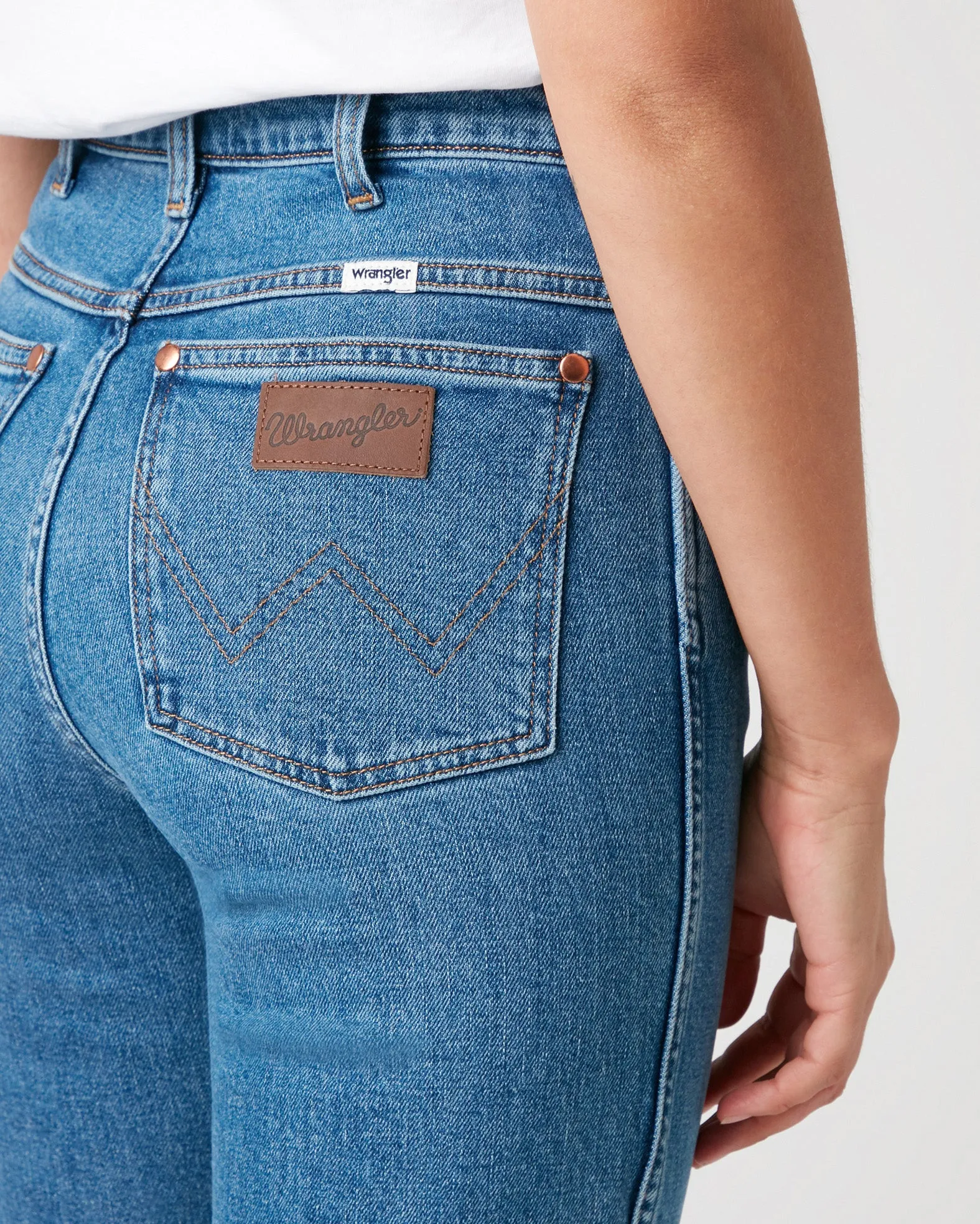 Wrangler Womens Wild West High Rise Straight Cropped Jeans - Mid Blue